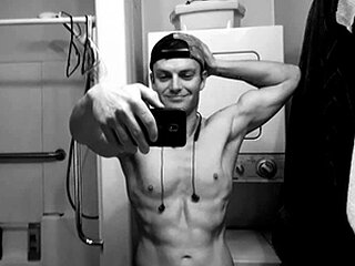 Charley007869